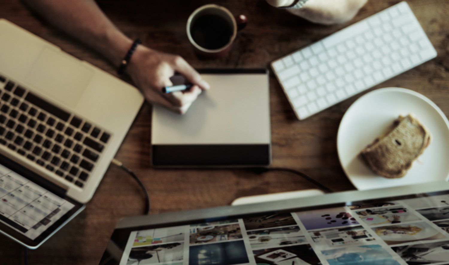 How to Build a Content Marketing Strategy That Drives Traffic & Sales